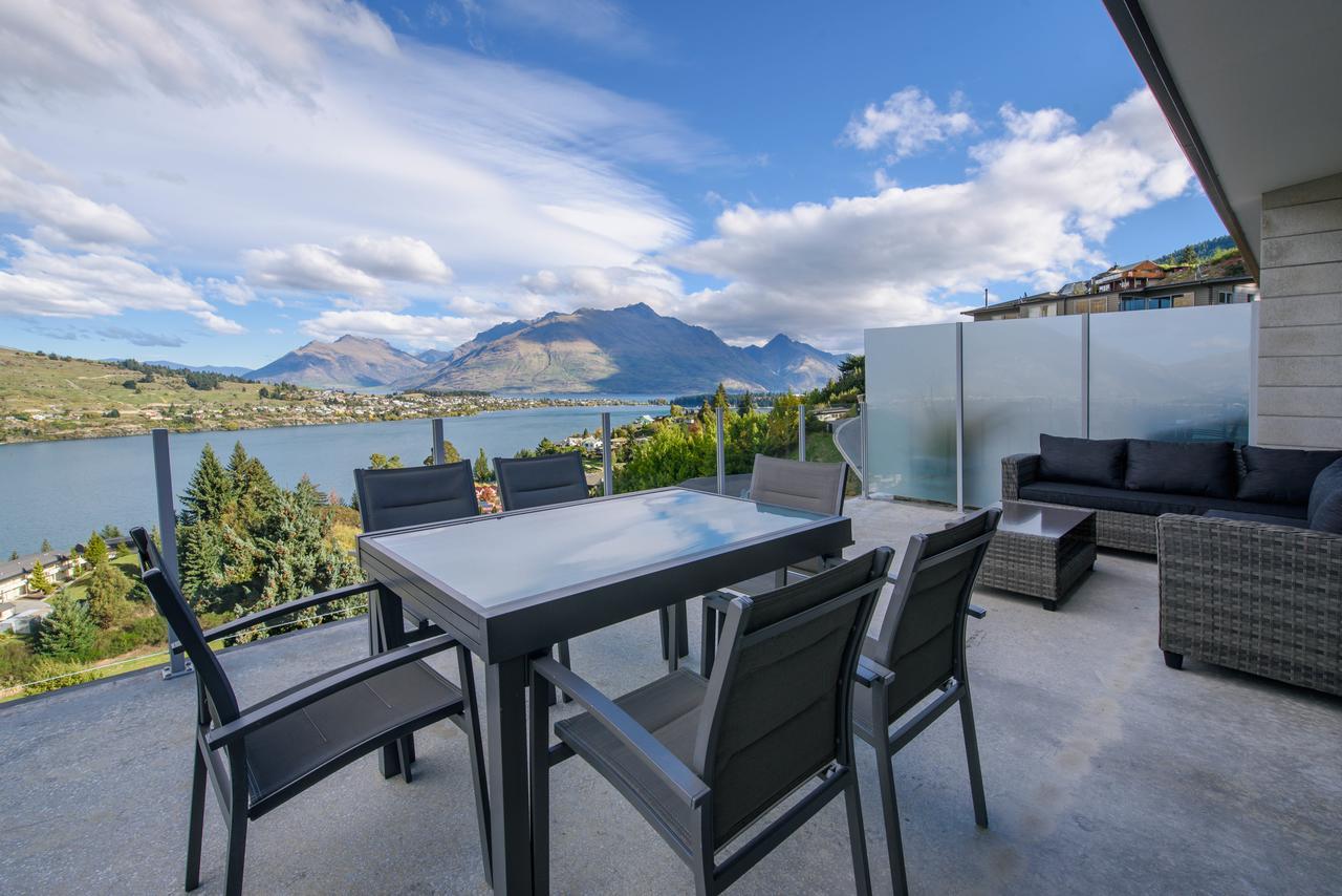 Contemporary Hilltop Abode Queenstown Exterior photo