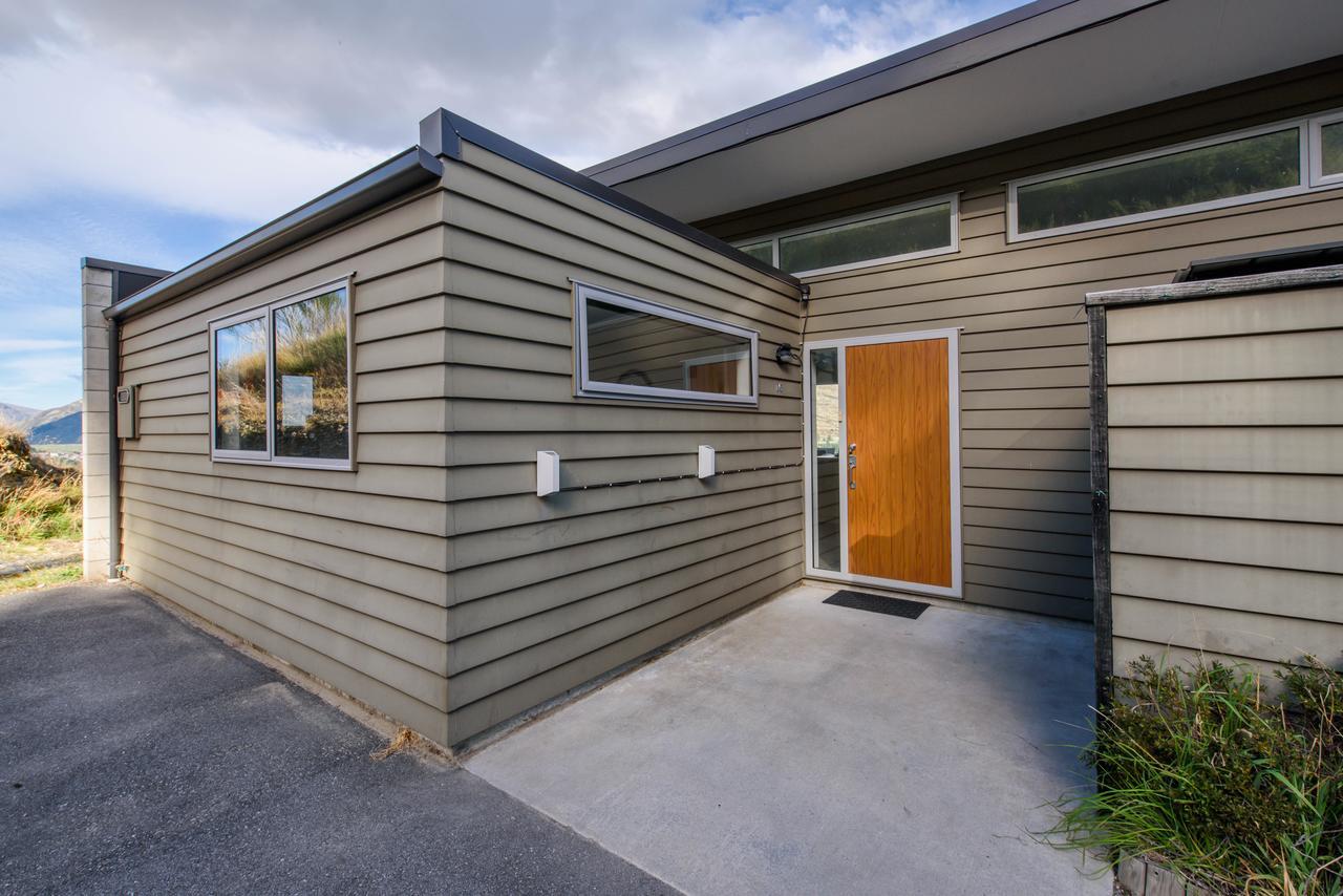 Contemporary Hilltop Abode Queenstown Exterior photo